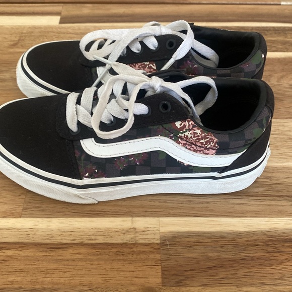Girls Vans-Missy with Flowers and Checks - Picture 3 of 8